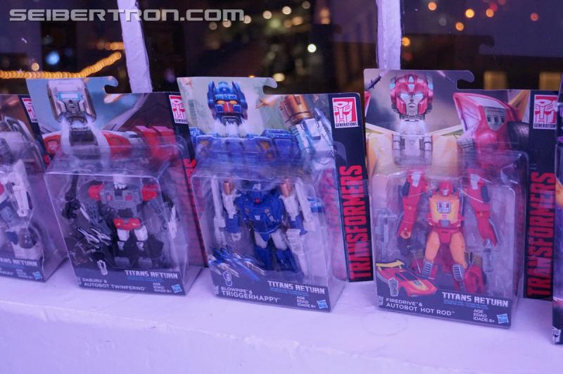 NYCC 2016 - Generations Titans Return Deluxe Class