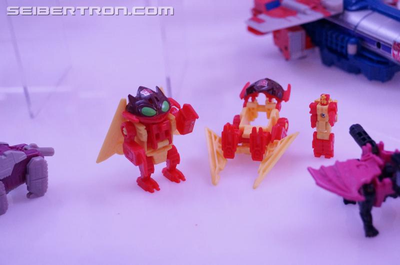NYCC 2016: Titans Return Voyager Optimus, Legends, and Titan Masters - Transformers Event: DSC03587