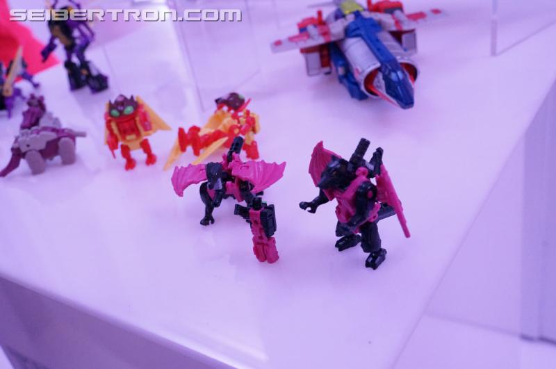 NYCC 2016 - Titans Return Voyager Optimus, Legends, and Titan Masters