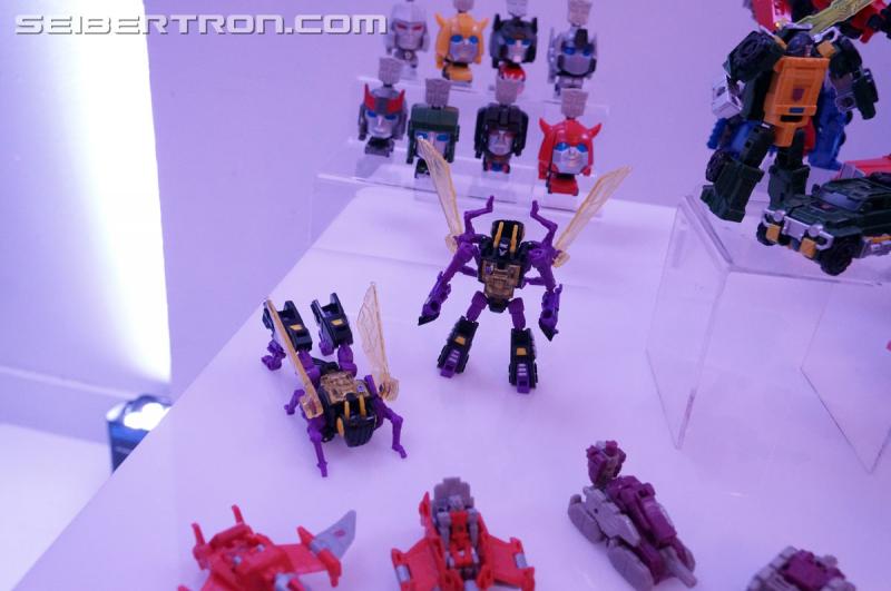 NYCC 2016 - Titans Return Voyager Optimus, Legends, and Titan Masters