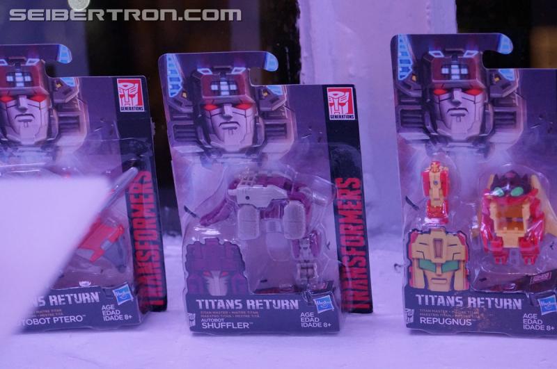 NYCC 2016: Titans Return Voyager Optimus, Legends, and Titan Masters - Transformers Event: DSC03672