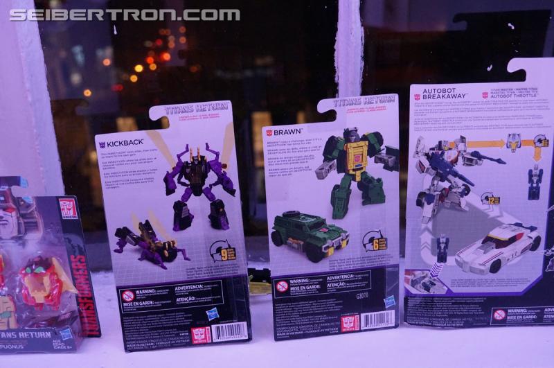 NYCC 2016 - Titans Return Voyager Optimus, Legends, and Titan Masters