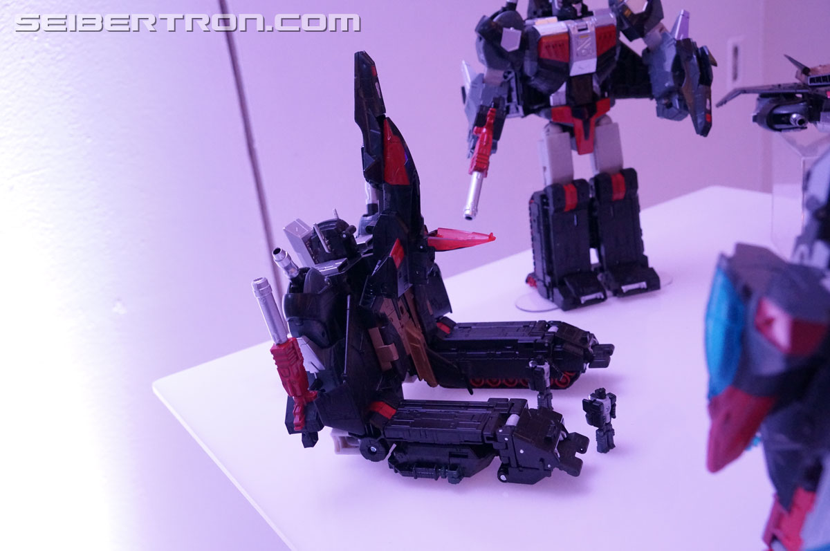 NYCC 2016 - Titans Return Sky Shadow and Broadside