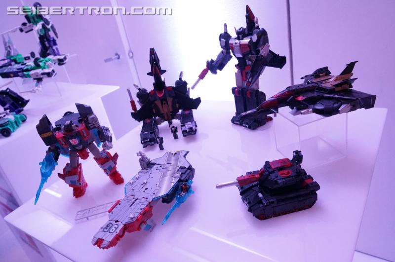 NYCC 2016 - Titans Return Sky Shadow and Broadside