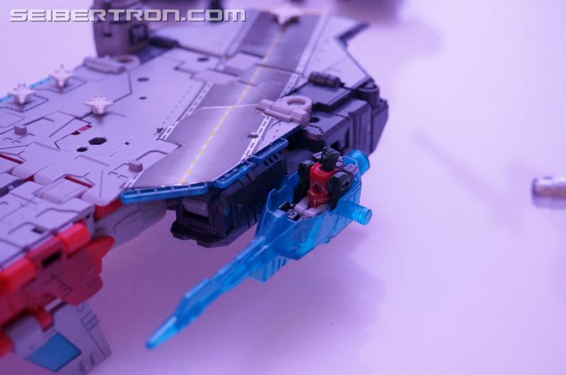 NYCC 2016 - Titans Return Sky Shadow and Broadside