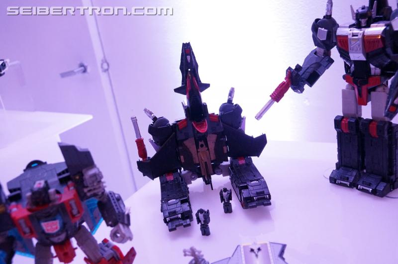 NYCC 2016 - Titans Return Sky Shadow and Broadside