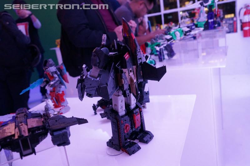 NYCC 2016: Titans Return Sky Shadow and Broadside - Transformers Event: DSC03575