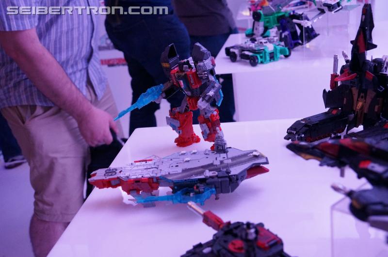 NYCC 2016: Titans Return Sky Shadow and Broadside - Transformers Event: DSC03582