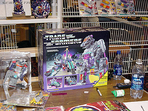 BotCon 2002: American Transformers Gallery - Transformers Event: Botcon-2002-us013