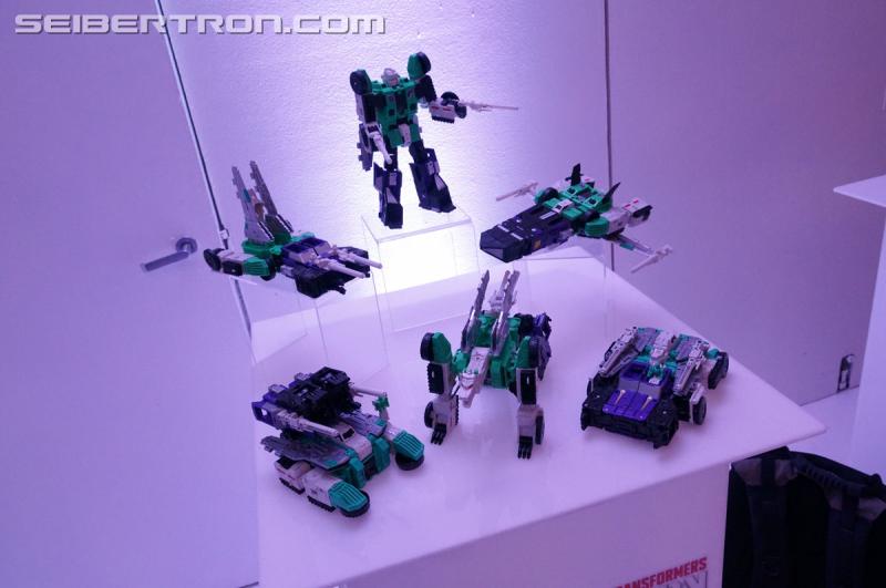 NYCC 2016 - Titans Return Leader Class Sixshot