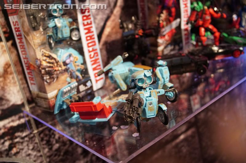 Toy Fair 2017 - TF The Last Knight, Robots In Disguise, Titans Return and Rescue Bots