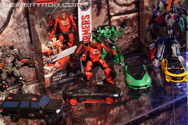 Toy Fair 2017 - TF The Last Knight, Robots In Disguise, Titans Return and Rescue Bots