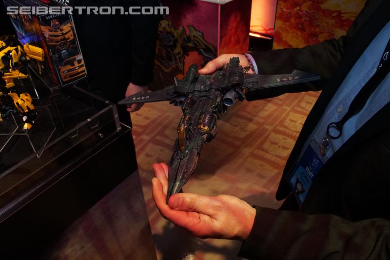 Toy Fair 2017: TF The Last Knight, Robots In Disguise, Titans Return and Rescue Bots - Transformers Event: DSC00304