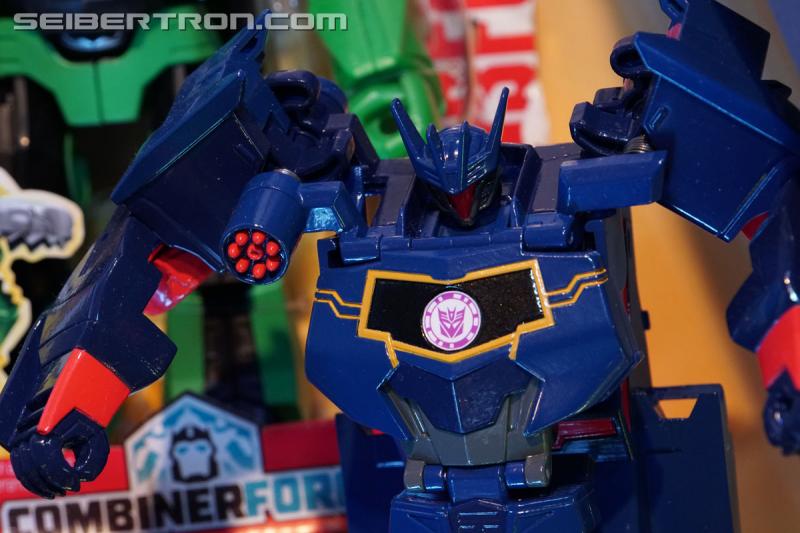 Toy Fair 2017: TF The Last Knight, Robots In Disguise, Titans Return and Rescue Bots - Transformers Event: DSC00355