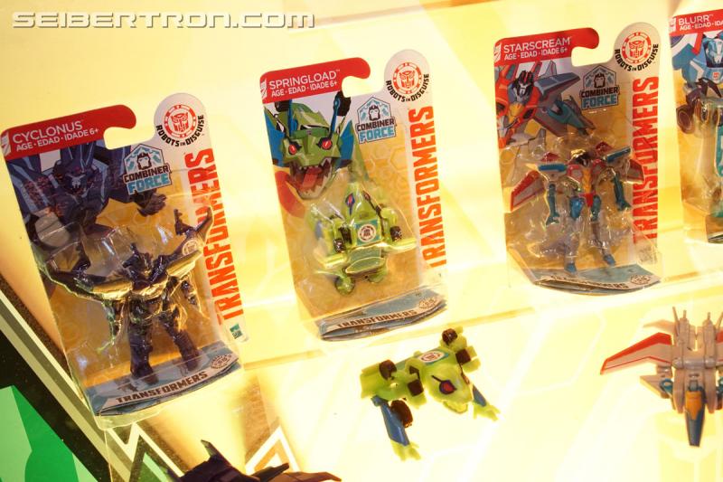Toy Fair 2017: TF The Last Knight, Robots In Disguise, Titans Return and Rescue Bots - Transformers Event: DSC00381