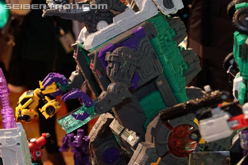 Toy Fair 2017: TF The Last Knight, Robots In Disguise, Titans Return and Rescue Bots - Transformers Event: DSC00658