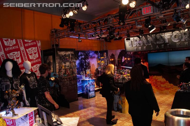 Toy Fair 2017: TF The Last Knight, Robots In Disguise, Titans Return and Rescue Bots - Transformers Event: DSC00772