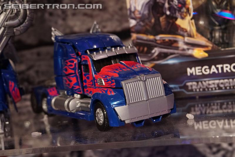 Toy Fair 2017: Transformers The Last Knight Premier Edition - Transformers Event: Tf 5 The Last Knight Premier Edition 052