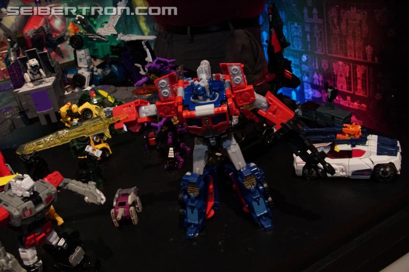 Toy Fair 2017 - Generations: Titans Return (and Trypticon too!)