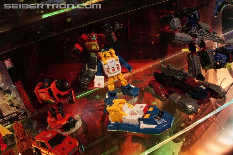 Toy Fair 2017: Generations: Titans Return (and Trypticon too!) - Transformers Event: Generations Titans Return 057