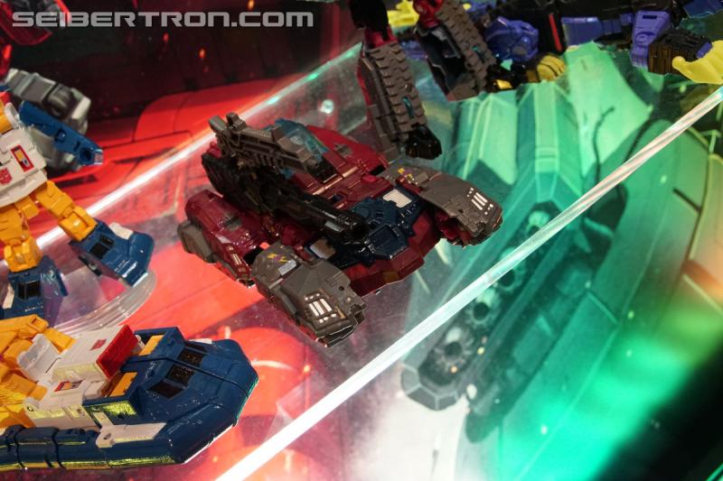 Toy Fair 2017: Generations: Titans Return (and Trypticon too!) - Transformers Event: Generations Titans Return 059