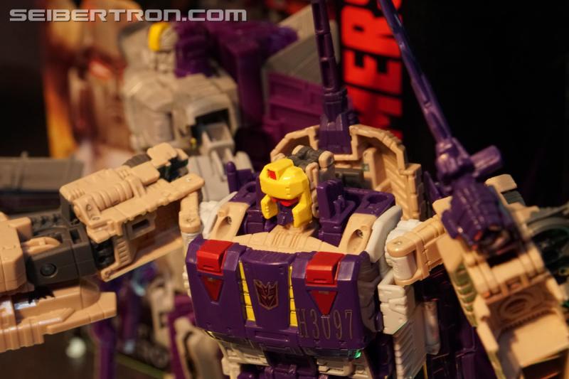 Toy Fair 2017: Generations: Titans Return (and Trypticon too!) - Transformers Event: Generations Titans Return 066