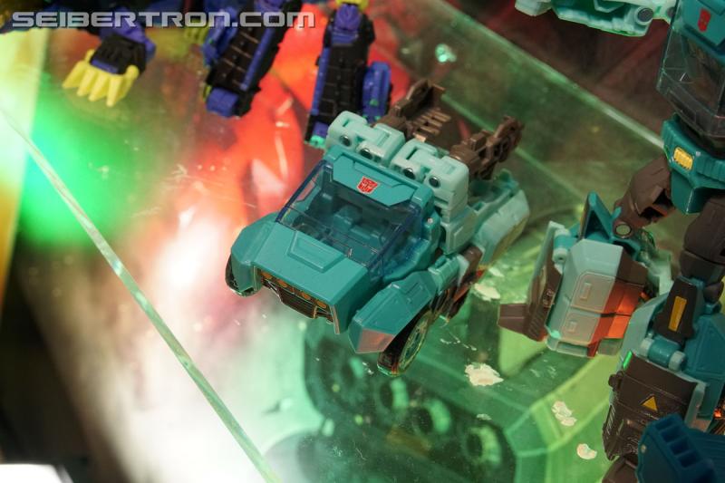 Toy Fair 2017: Generations: Titans Return (and Trypticon too!) - Transformers Event: Generations Titans Return 081