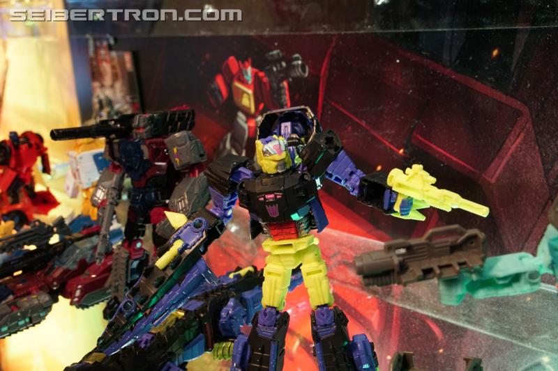 Toy Fair 2017: Generations: Titans Return (and Trypticon too!) - Transformers Event: Generations Titans Return 083