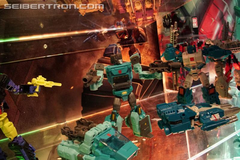 Toy Fair 2017: Generations: Titans Return (and Trypticon too!) - Transformers Event: Generations Titans Return 089