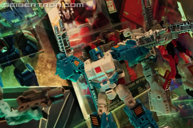 Toy Fair 2017: Generations: Titans Return (and Trypticon too!) - Transformers Event: Generations Titans Return 091