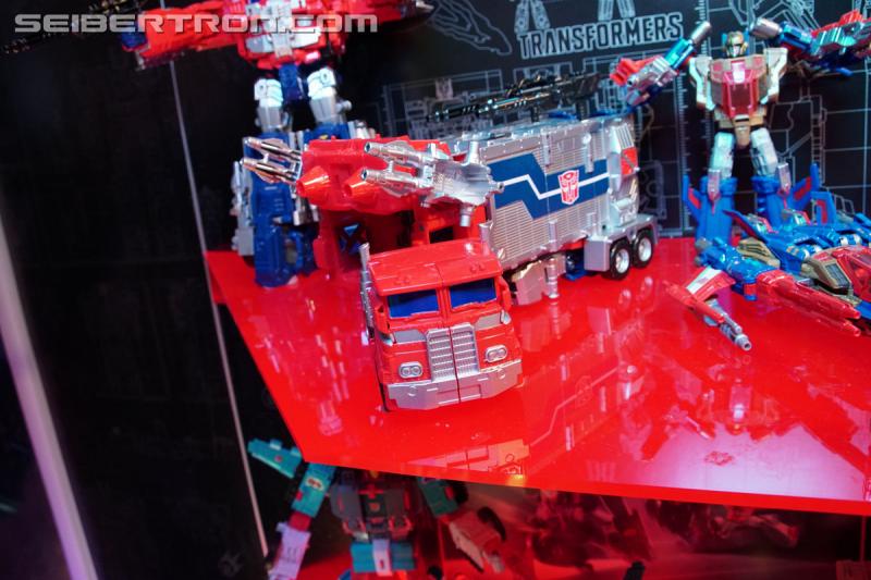 Toy Fair 2017: Generations: Titans Return (and Trypticon too!) - Transformers Event: Generations Titans Return 107
