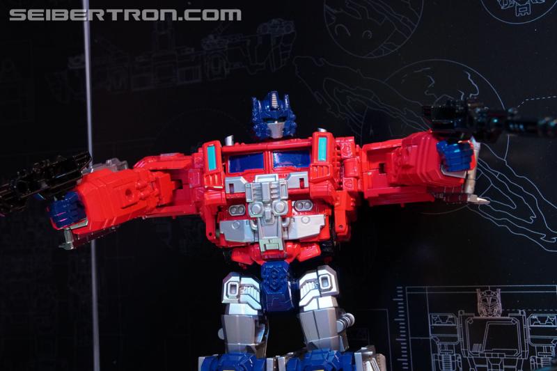 Toy Fair 2017: Generations: Titans Return (and Trypticon too!) - Transformers Event: Generations Titans Return 108