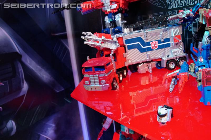 Toy Fair 2017: Generations: Titans Return (and Trypticon too!) - Transformers Event: Generations Titans Return 110