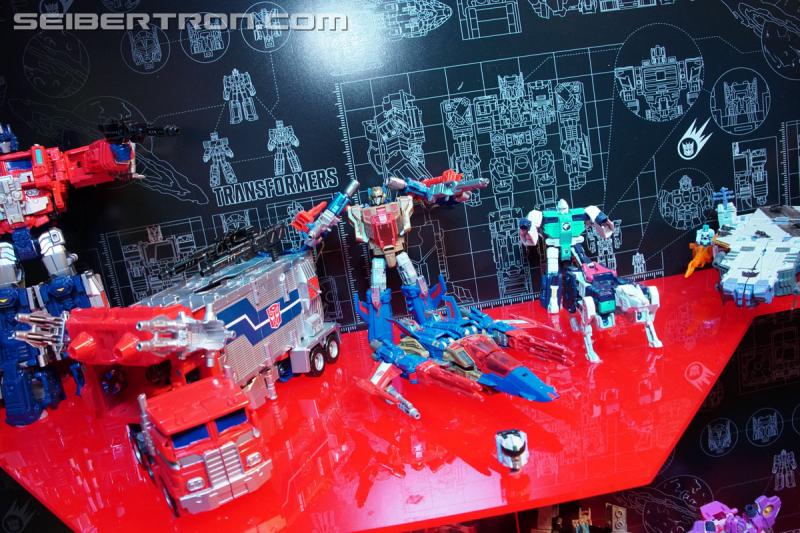 Toy Fair 2017: Generations: Titans Return (and Trypticon too!) - Transformers Event: Generations Titans Return 122