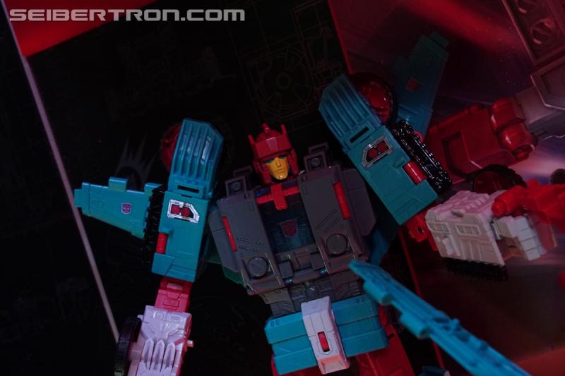 Toy Fair 2017: Generations: Titans Return (and Trypticon too!) - Transformers Event: Generations Titans Return 127