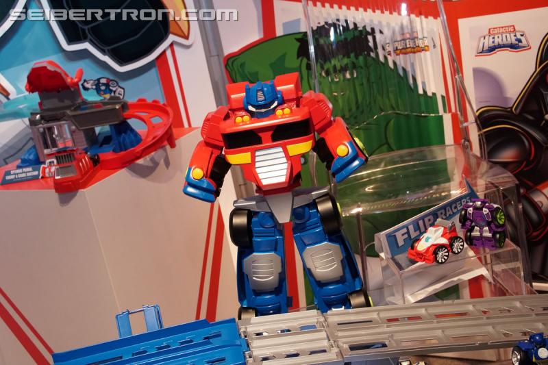 Toy Fair 2017 - Playskool Baby Transformers and Rescue Bots