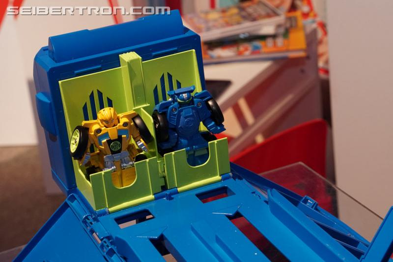 Toy Fair 2017 - Playskool Baby Transformers and Rescue Bots