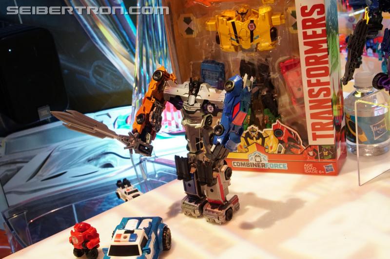 Toy Fair 2017: Transformers Robots In Disguise Combiner Force - Transformers Event: Robots In Disguise 004