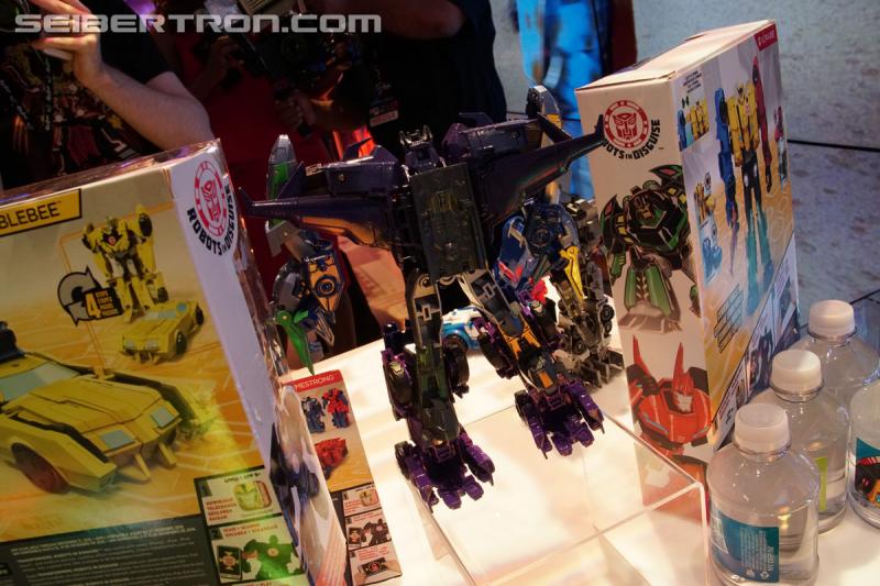 Toy Fair 2017: Transformers Robots In Disguise Combiner Force - Transformers Event: Robots In Disguise 016