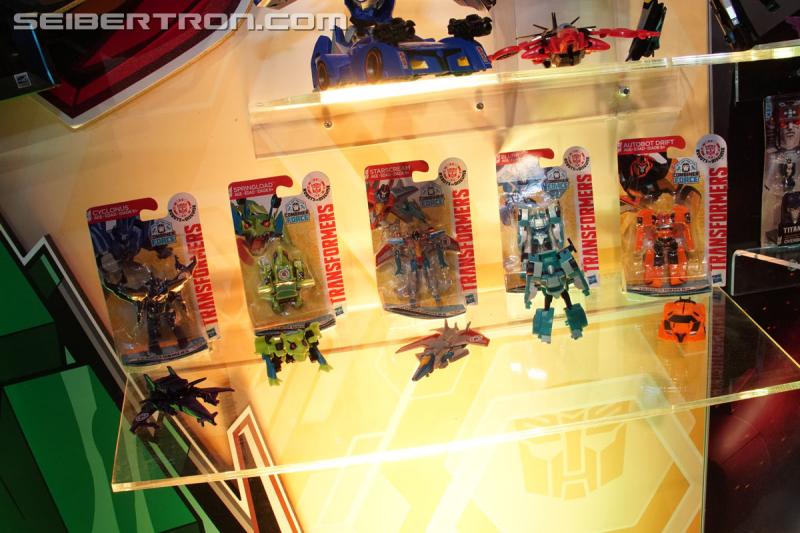 Toy Fair 2017: Transformers Robots In Disguise Combiner Force - Transformers Event: Robots In Disguise 054