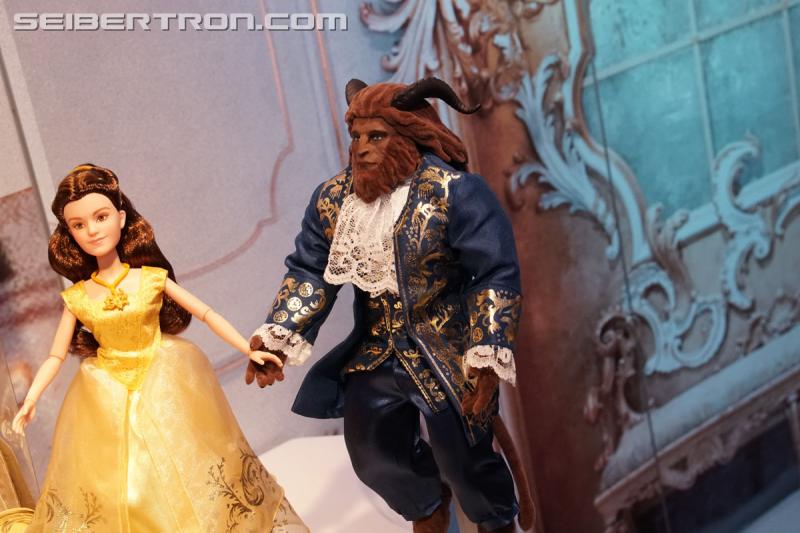 Toy Fair 2017: Miscellaneous Gallery (includes Death's Head 2) - Transformers Event: DSC00663