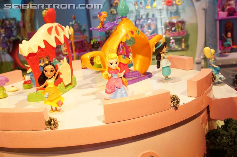 Toy Fair 2017: Miscellaneous Gallery (includes Death's Head 2) - Transformers Event: DSC00675