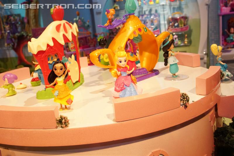 Toy Fair 2017: Miscellaneous Gallery (includes Death's Head 2) - Transformers Event: DSC00676