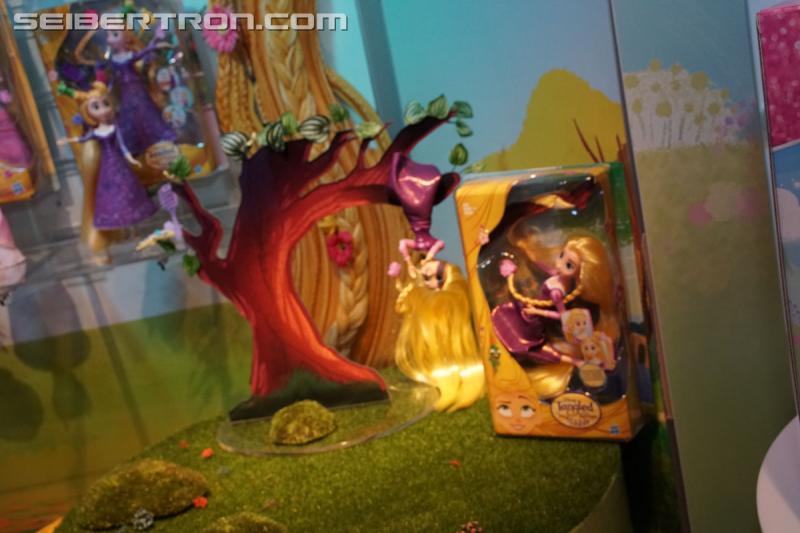 Toy Fair 2017: Miscellaneous Gallery (includes Death's Head 2) - Transformers Event: DSC00685