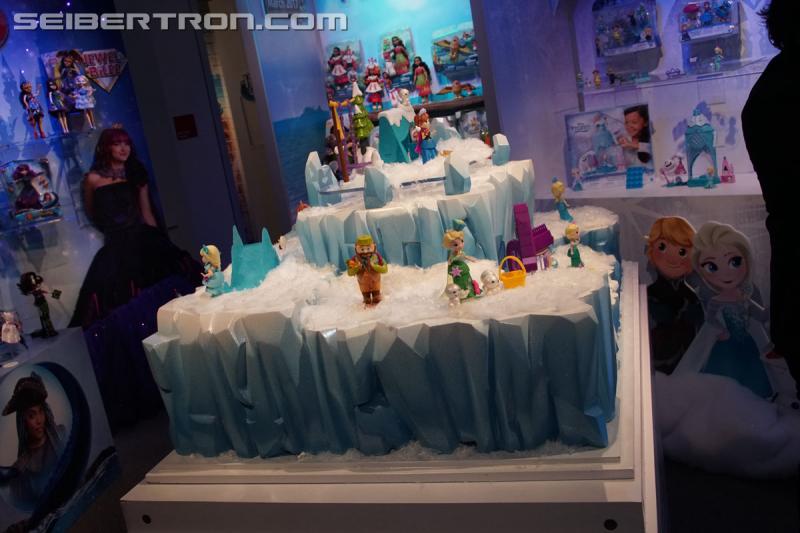 Toy Fair 2017: Miscellaneous Gallery (includes Death's Head 2) - Transformers Event: DSC00689