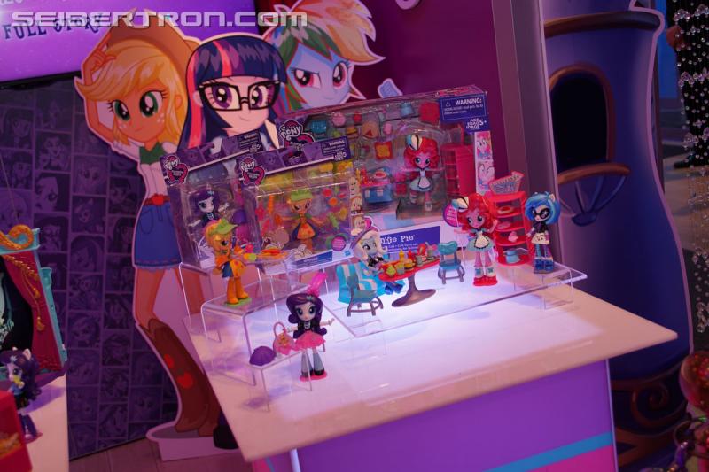 Toy Fair 2017: My Little Pony The. Movie and Equestria Girls - Transformers Event: DSC00830