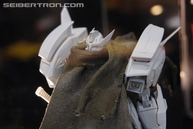 Toy Fair 2017: Drift articulated action figure from Flame Toys - Transformers Event: DSC00917