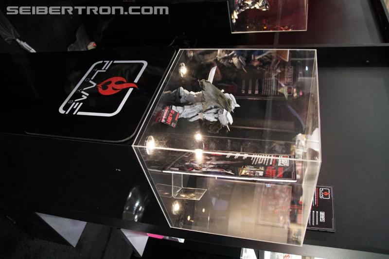 Toy Fair 2017: Drift articulated action figure from Flame Toys - Transformers Event: DSC00928
