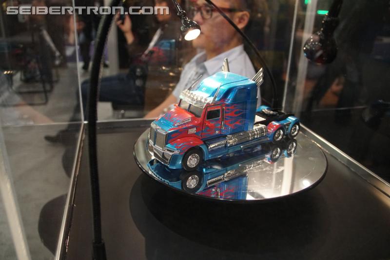 Toy Fair 2017: Jada Transformers Products - Transformers Event: DSC00926