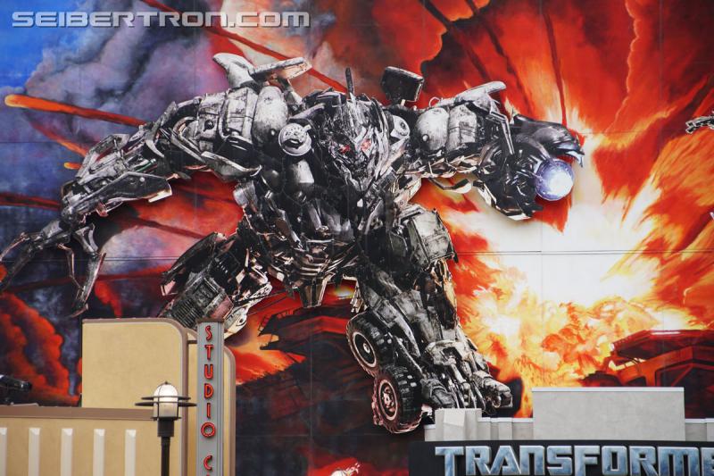 Paramount's Last Knight Super Fan Event: Transformers 3D Ride at Universal - Transformers Event: Universal 011